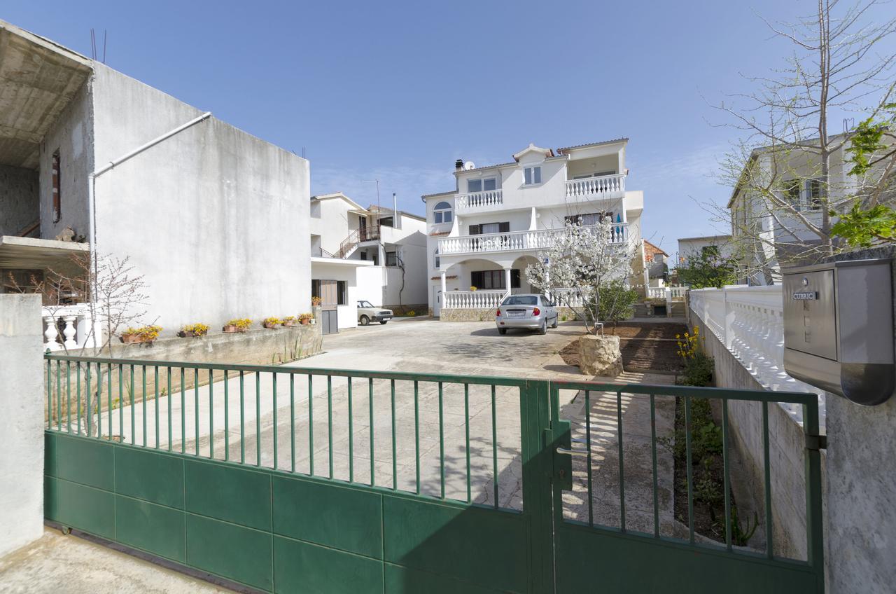 Apartments Mime Pirovac Exterior foto
